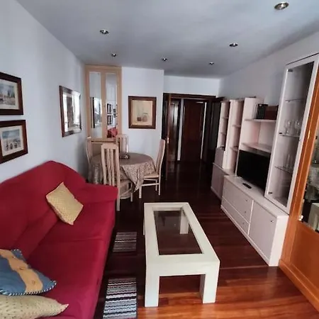 Céntrico Y Cómodo Piso * Santander