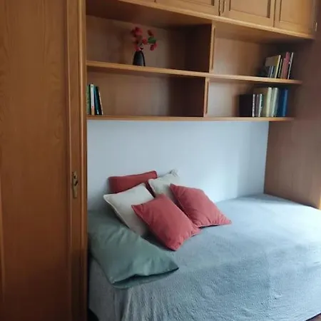 Céntrico Y Cómodo Piso * Santander