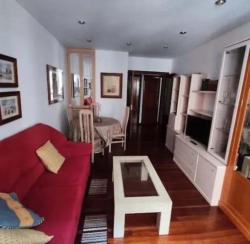 Céntrico Y Cómodo Piso * Santander